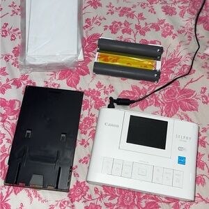 Canon SELPHY CP910 Compact Photo Printer in White (used once)